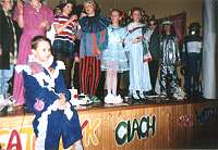 Teatrzyk 'Ciach-Mach' - przedstawienie przygotowane przez klas IIIb, 8 kwietnia 1998 godzina 10.40